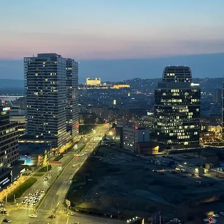 Klingerka Apartment, 25th Floor, With Free Parking Apartment *