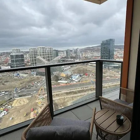 Klingerka Apartment, 25th Floor, With Free Parking Daire